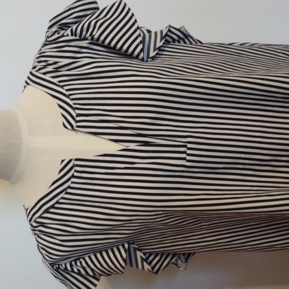 Andrew By Unit Stripe Flutter Short Sleeve Top Si… - image 3